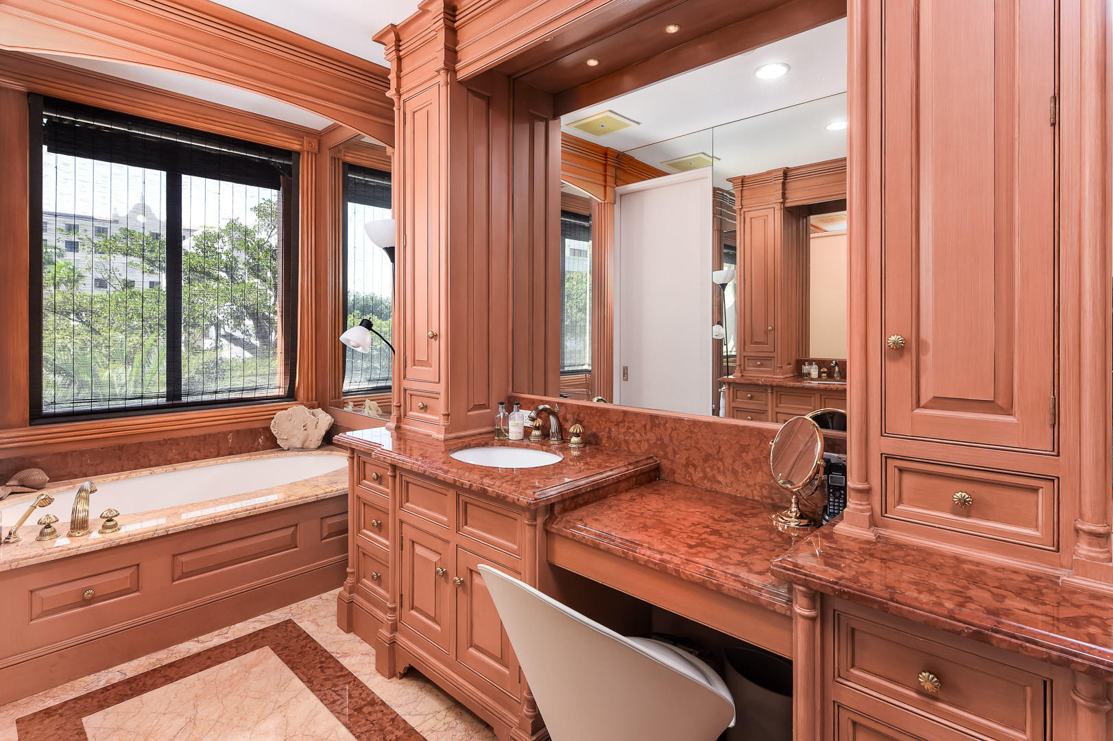 IL LUGANO CONDO - Residential