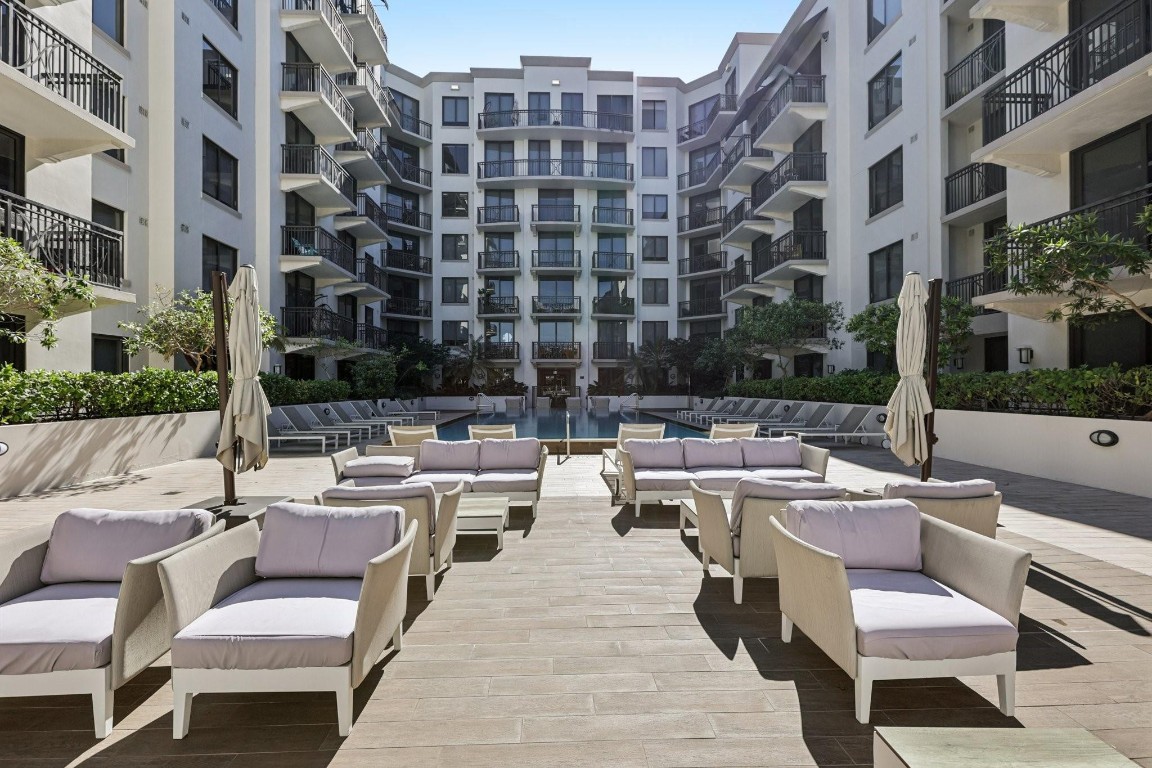 301 Altara Avenue 620