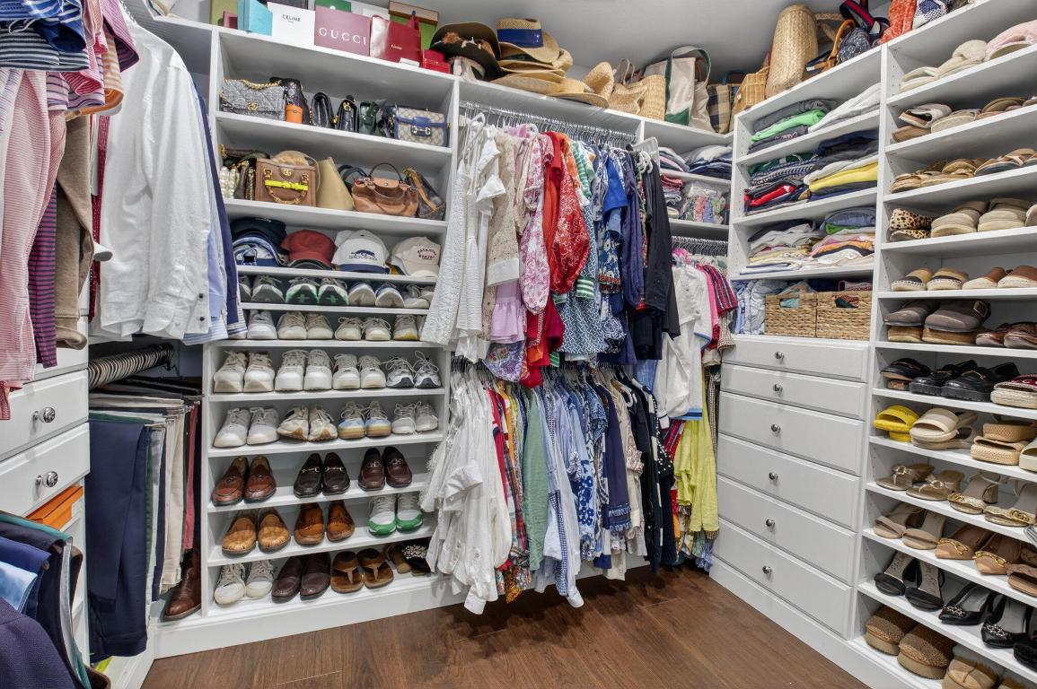 DELRAY DUNES - Residential