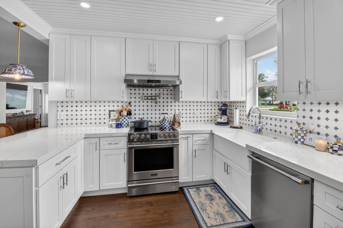 DELRAY DUNES - Residential