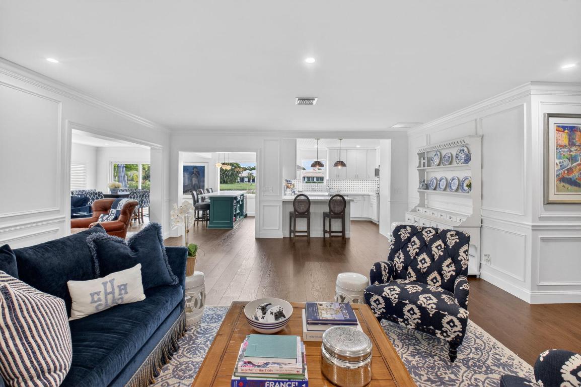 DELRAY DUNES - Residential