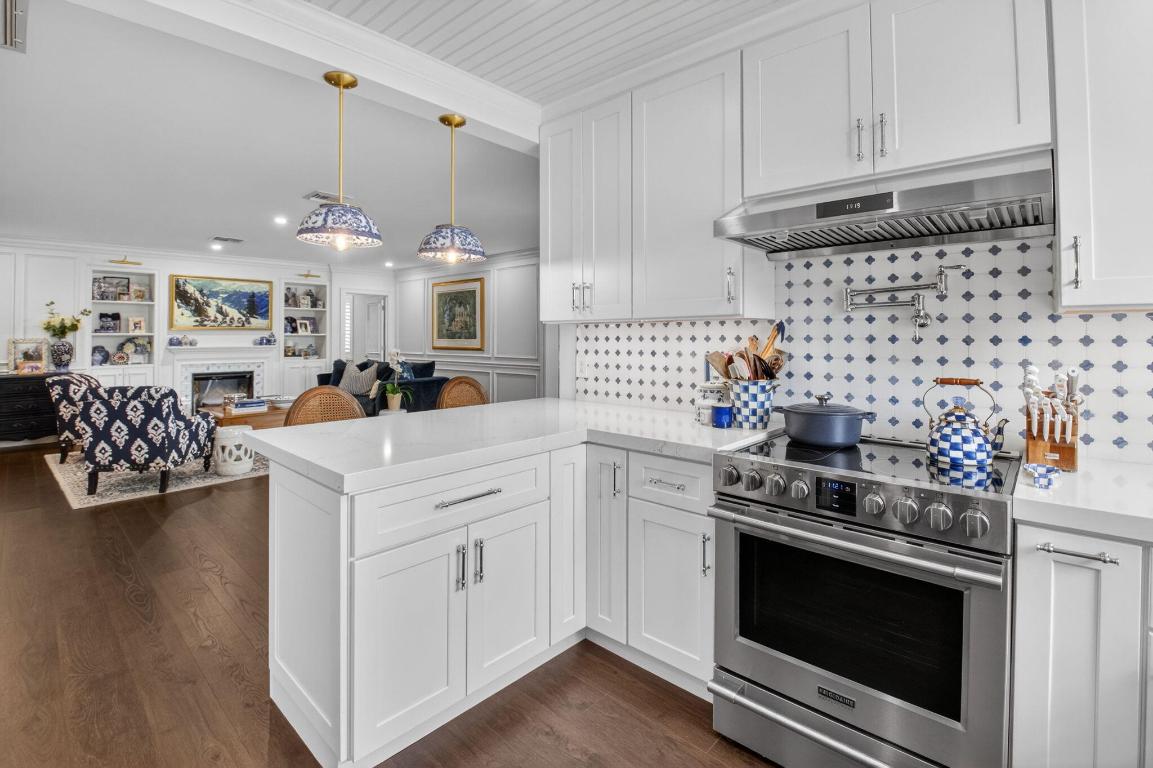 DELRAY DUNES - Residential