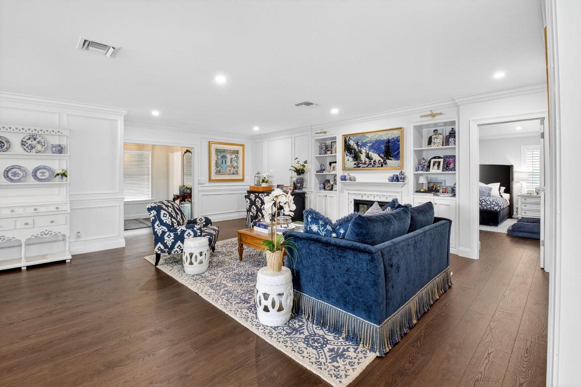 DELRAY DUNES - Residential