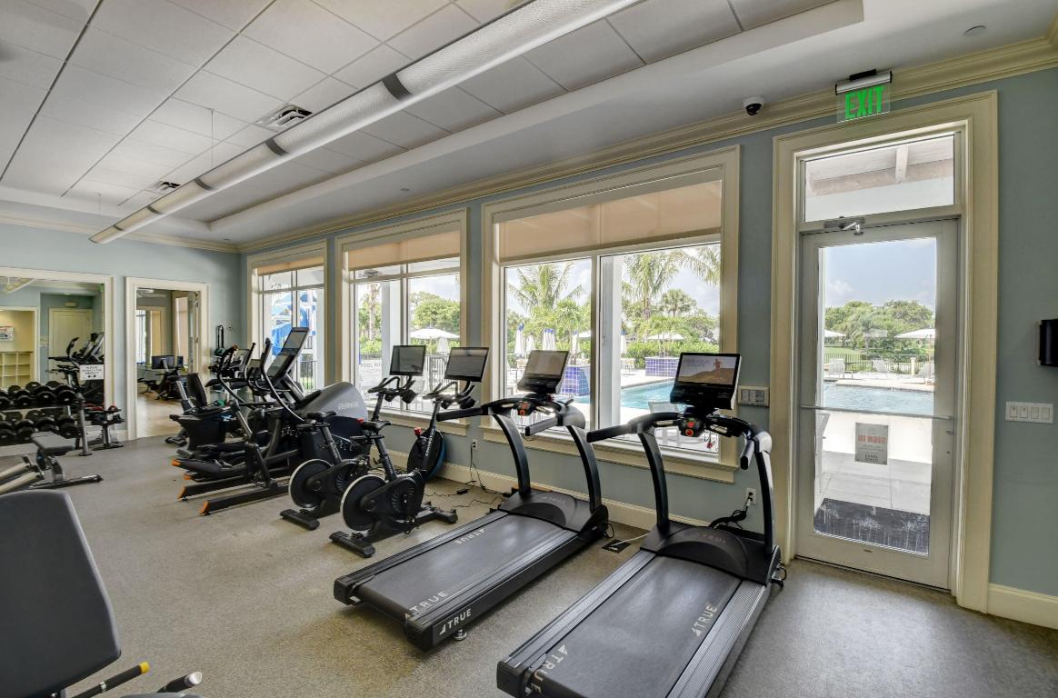 DELRAY DUNES - Residential