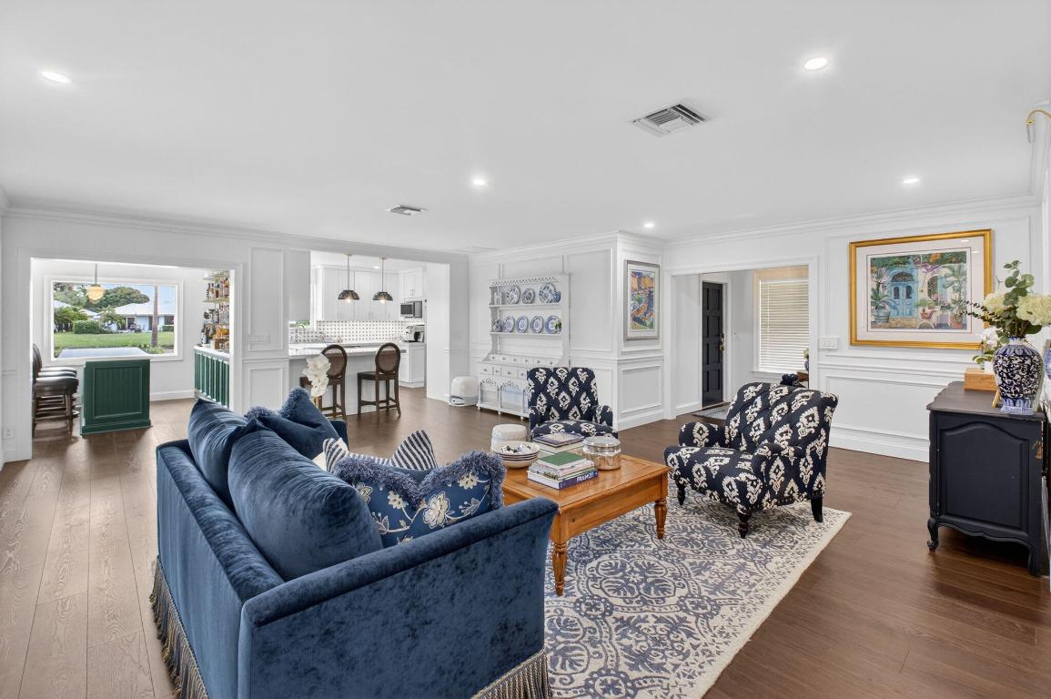 DELRAY DUNES - Residential