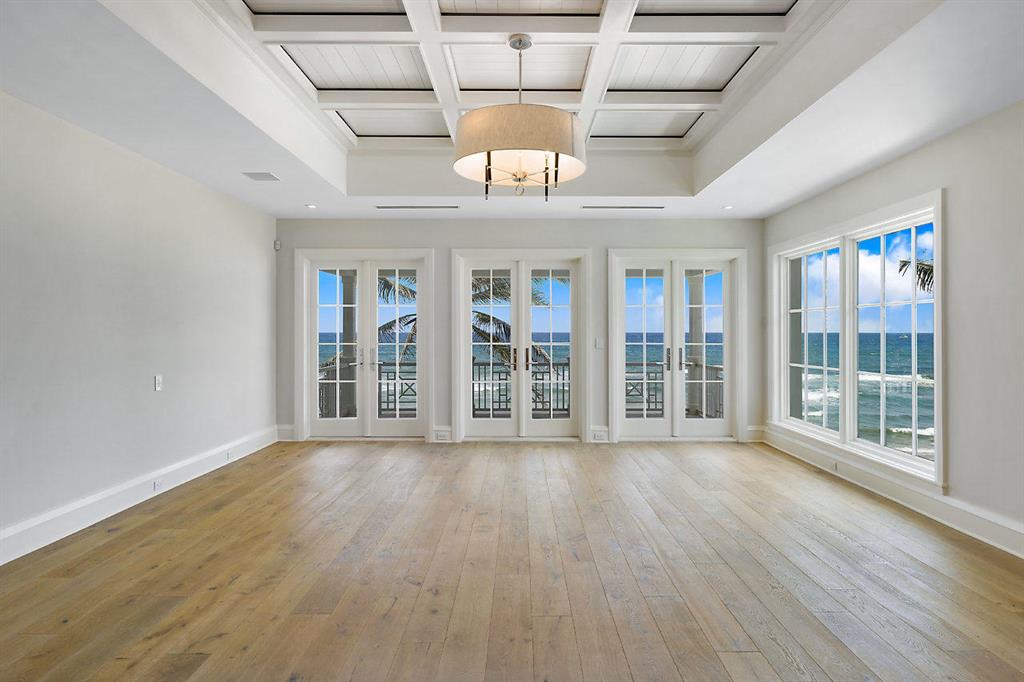 PALM BEACH SHORE ACRES - Residential