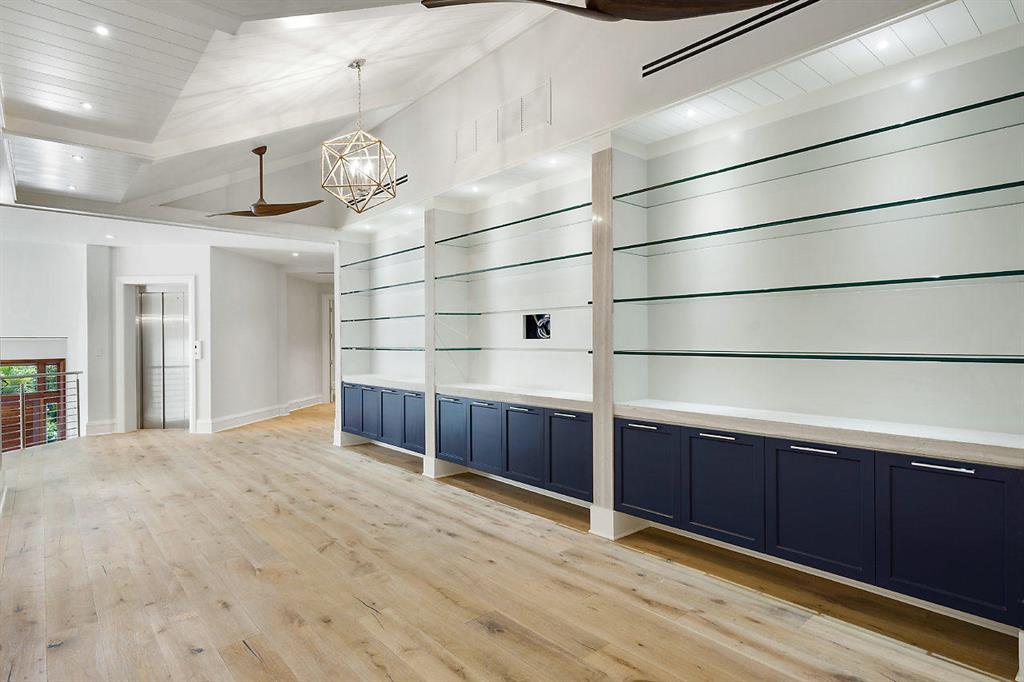 PALM BEACH SHORE ACRES - Residential