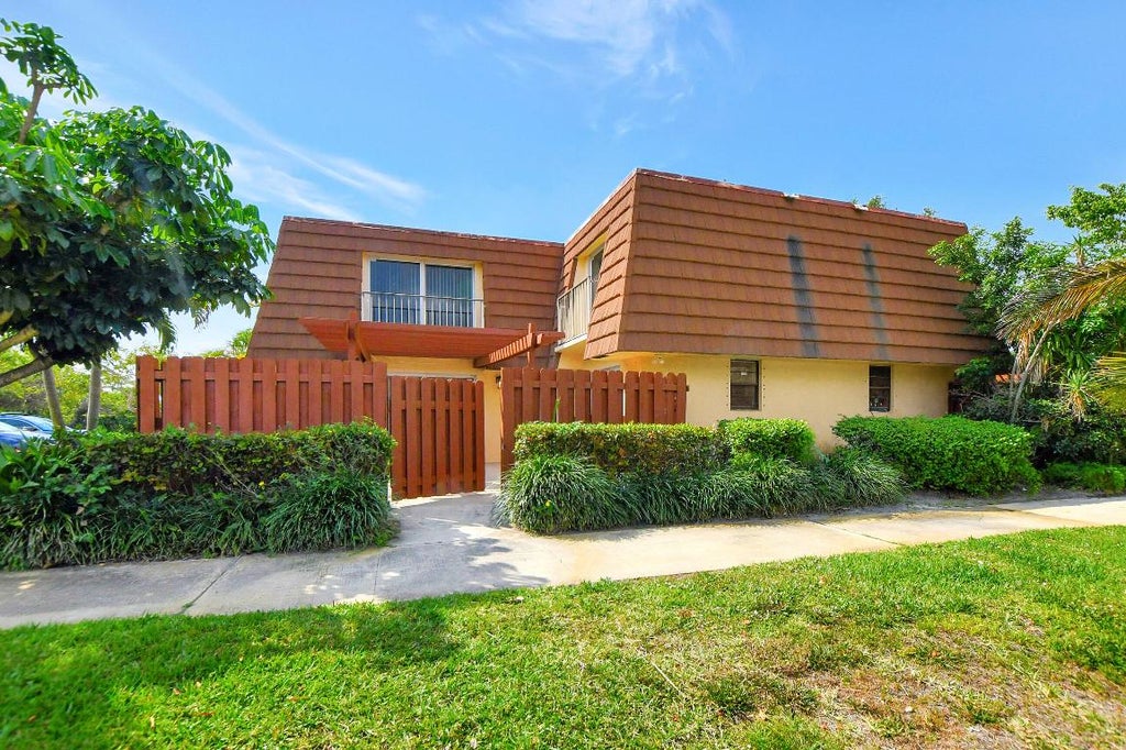 Photo of 2555 Albatross Road N #2-A, Delray Beach, FL 33444 (MLS # R11114370)