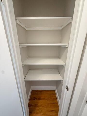 CLOWS - Residential Lease