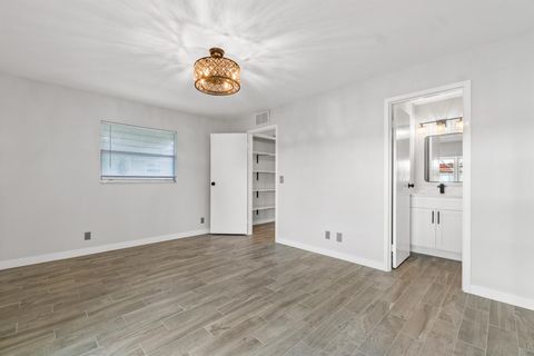 Condominium in Delray Beach FL 194 Seville I 21.jpg