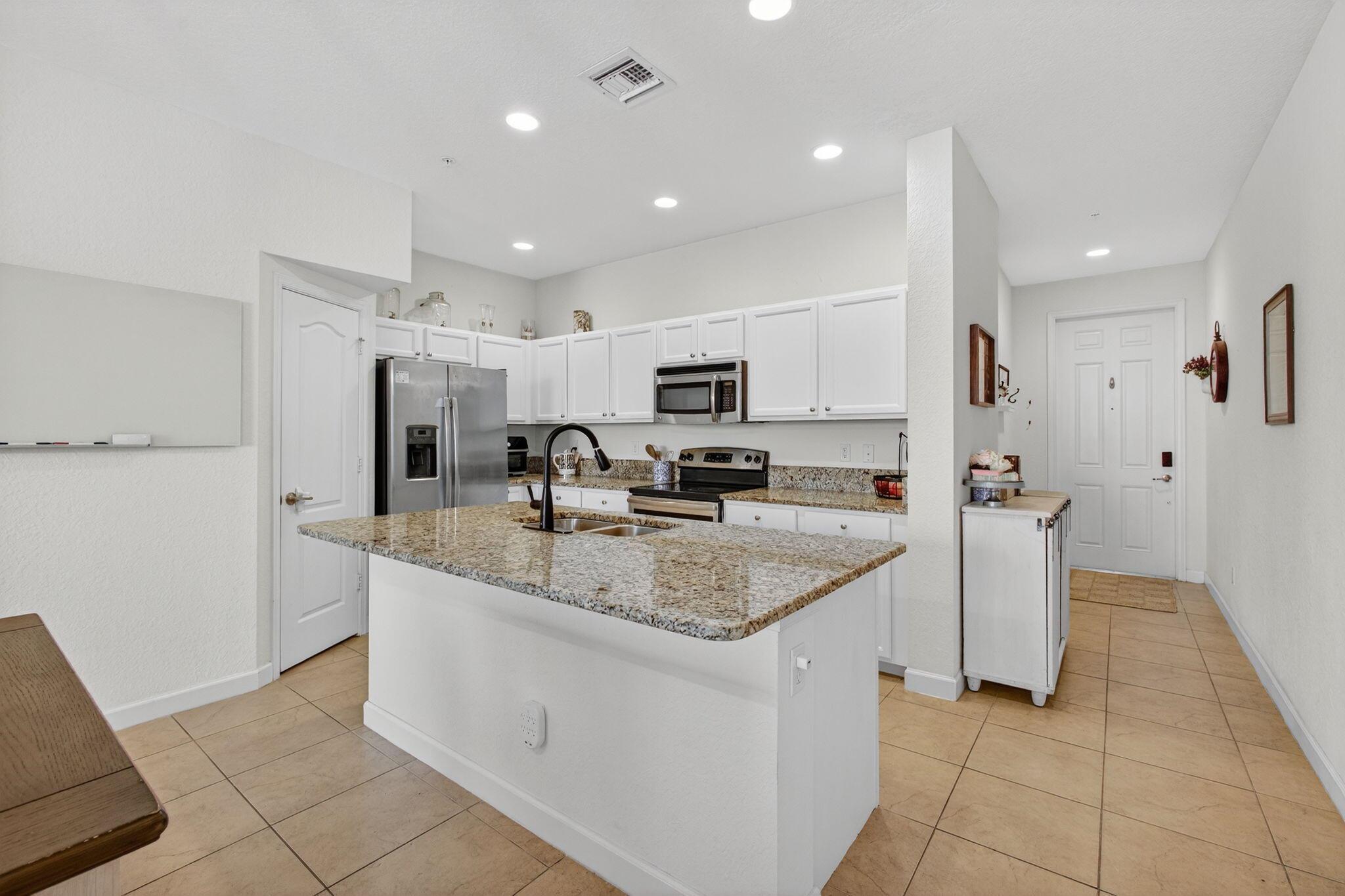 RIVER MARINA PHS 3 & 5 - Residential