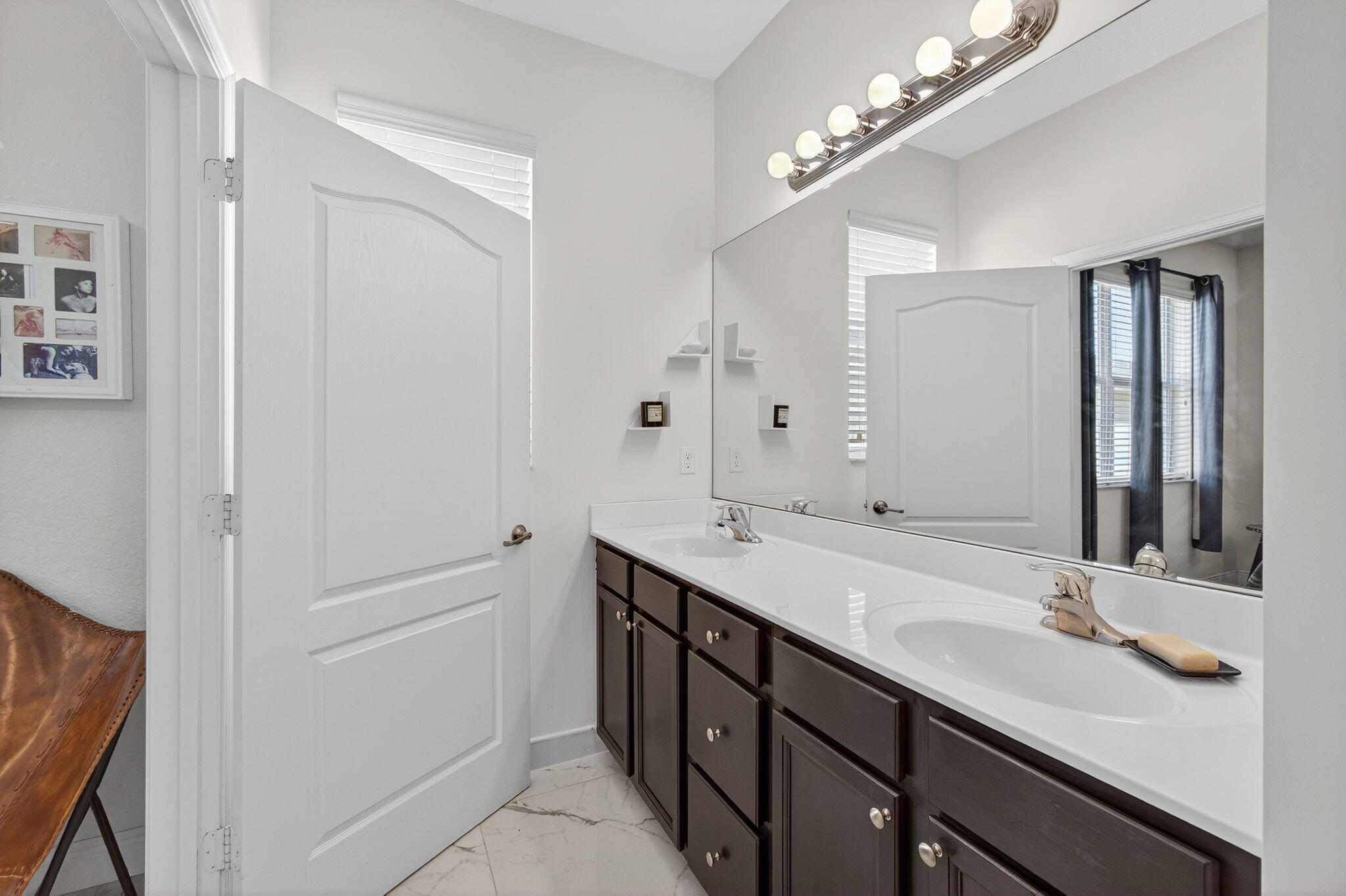 RIVER MARINA PHS 3 & 5 - Residential