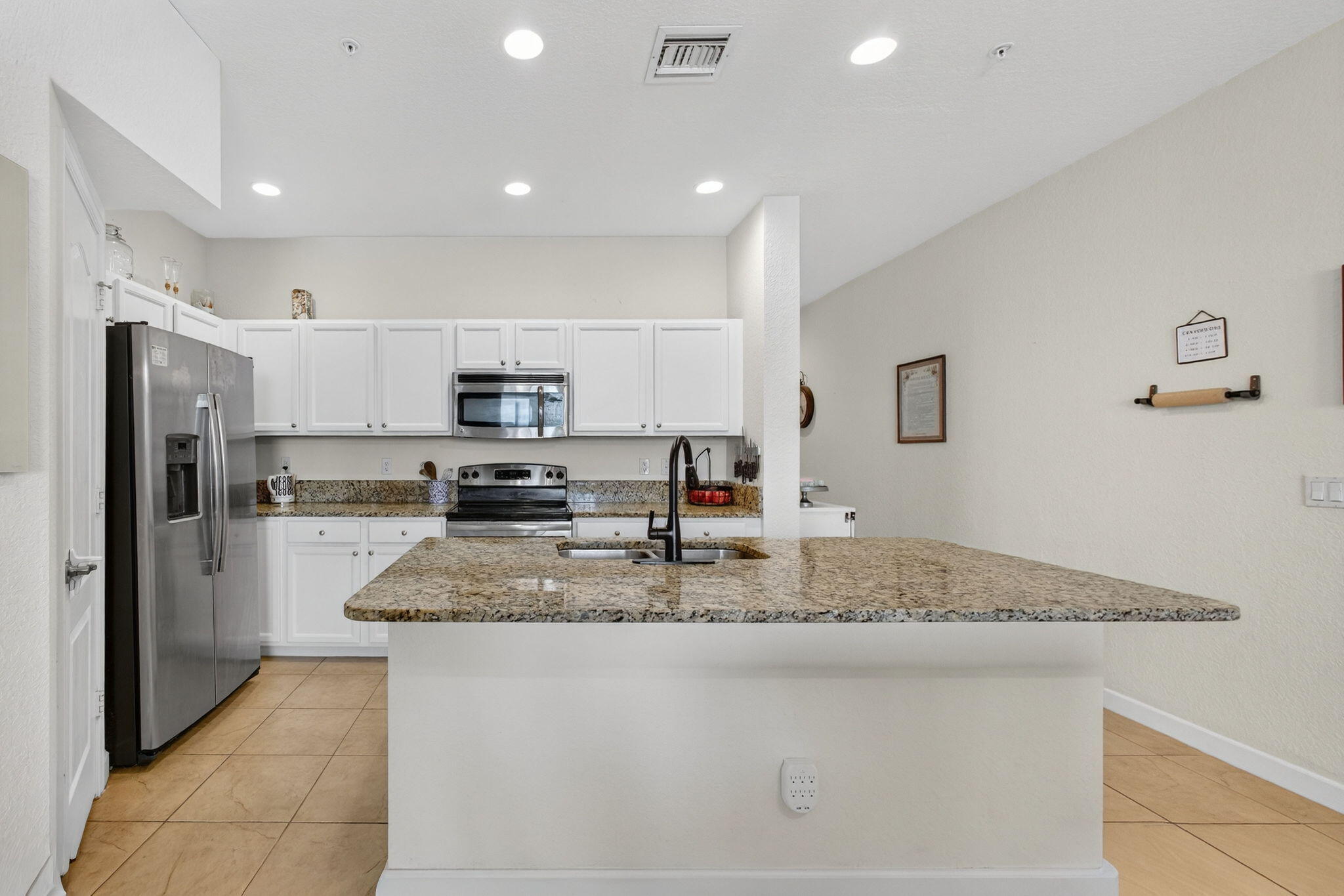 RIVER MARINA PHS 3 & 5 - Residential