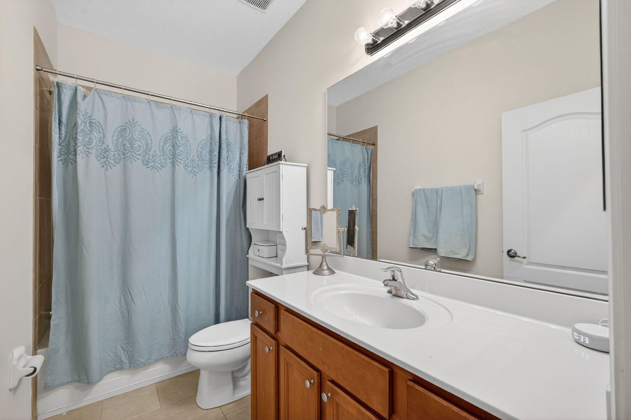 RIVER MARINA PHS 3 & 5 - Residential