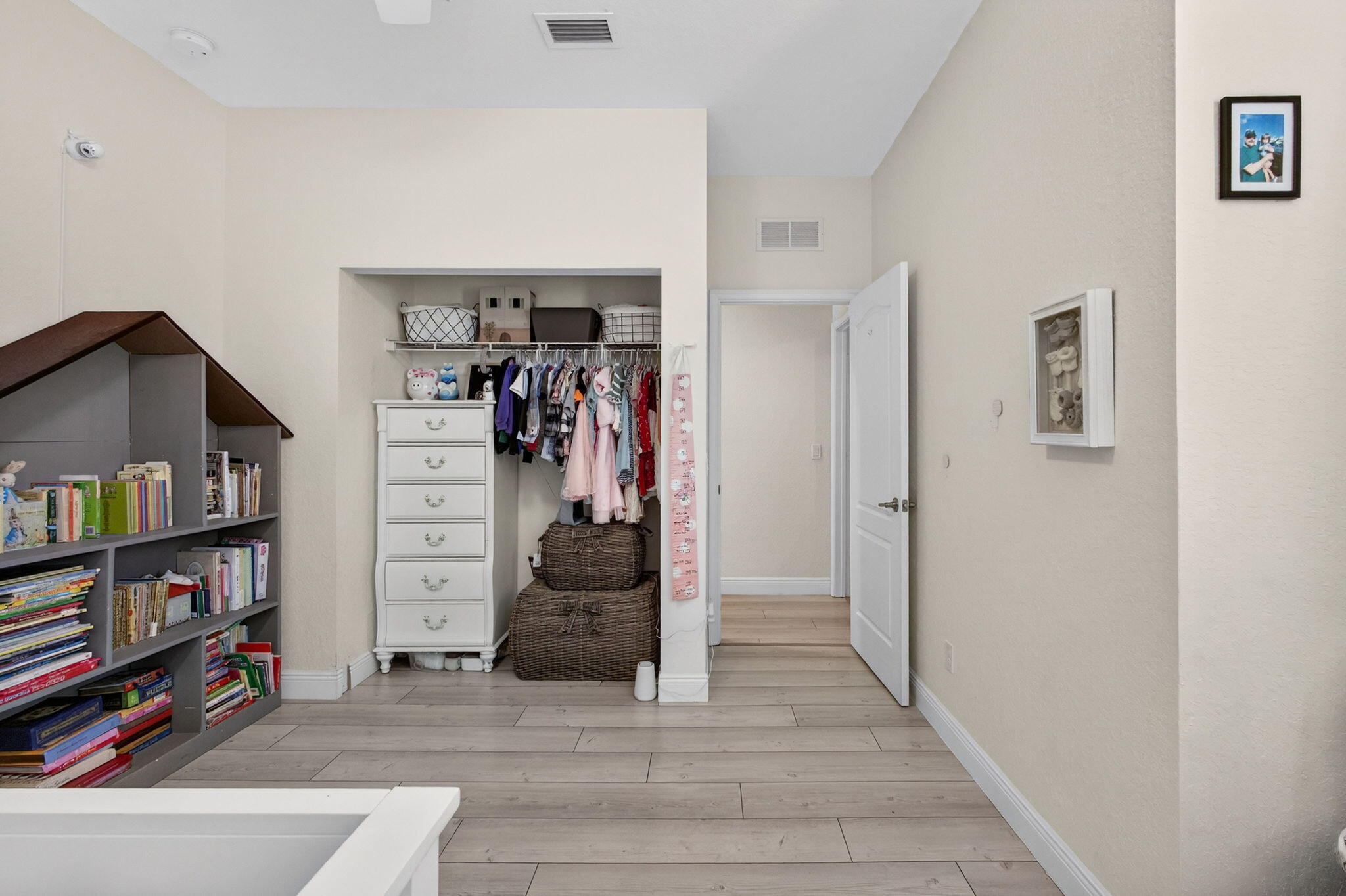 RIVER MARINA PHS 3 & 5 - Residential