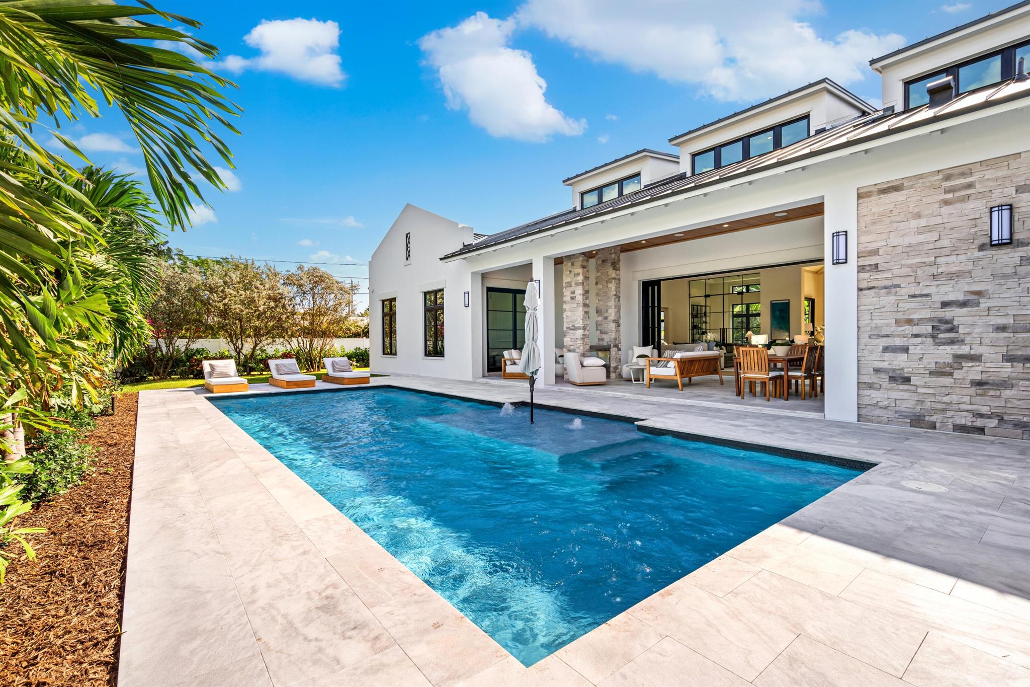 LAKEVIEW HEIGHTS UNIT 1 D - Residential