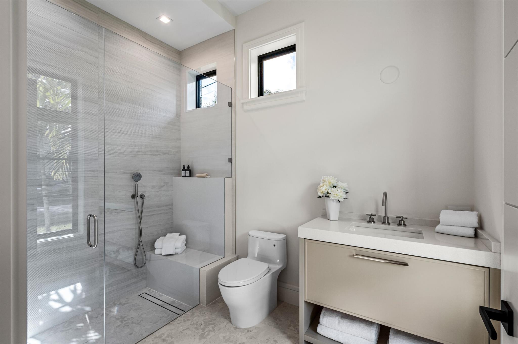 LAKEVIEW HEIGHTS UNIT 1 D - Residential