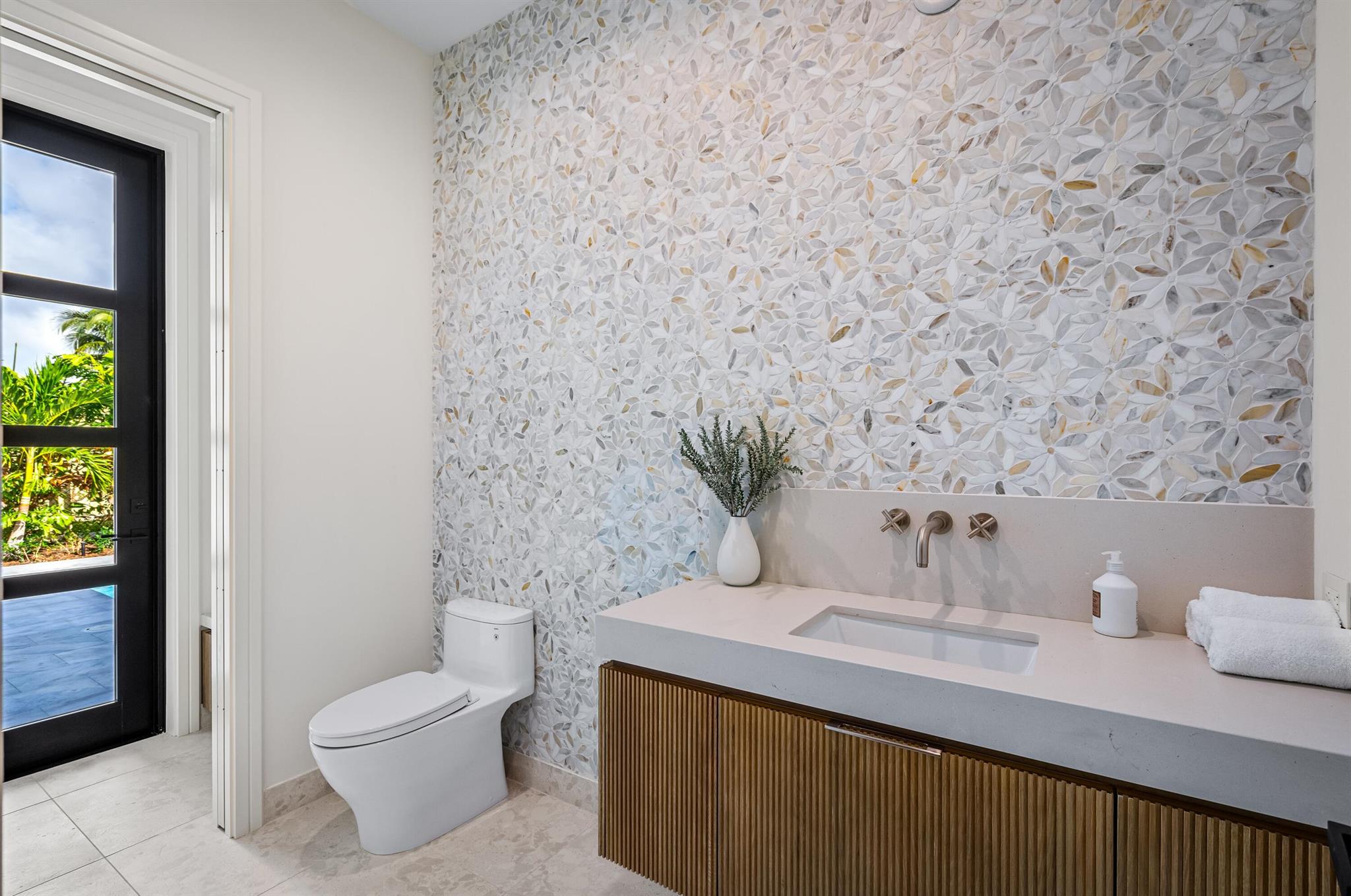 LAKEVIEW HEIGHTS UNIT 1 D - Residential