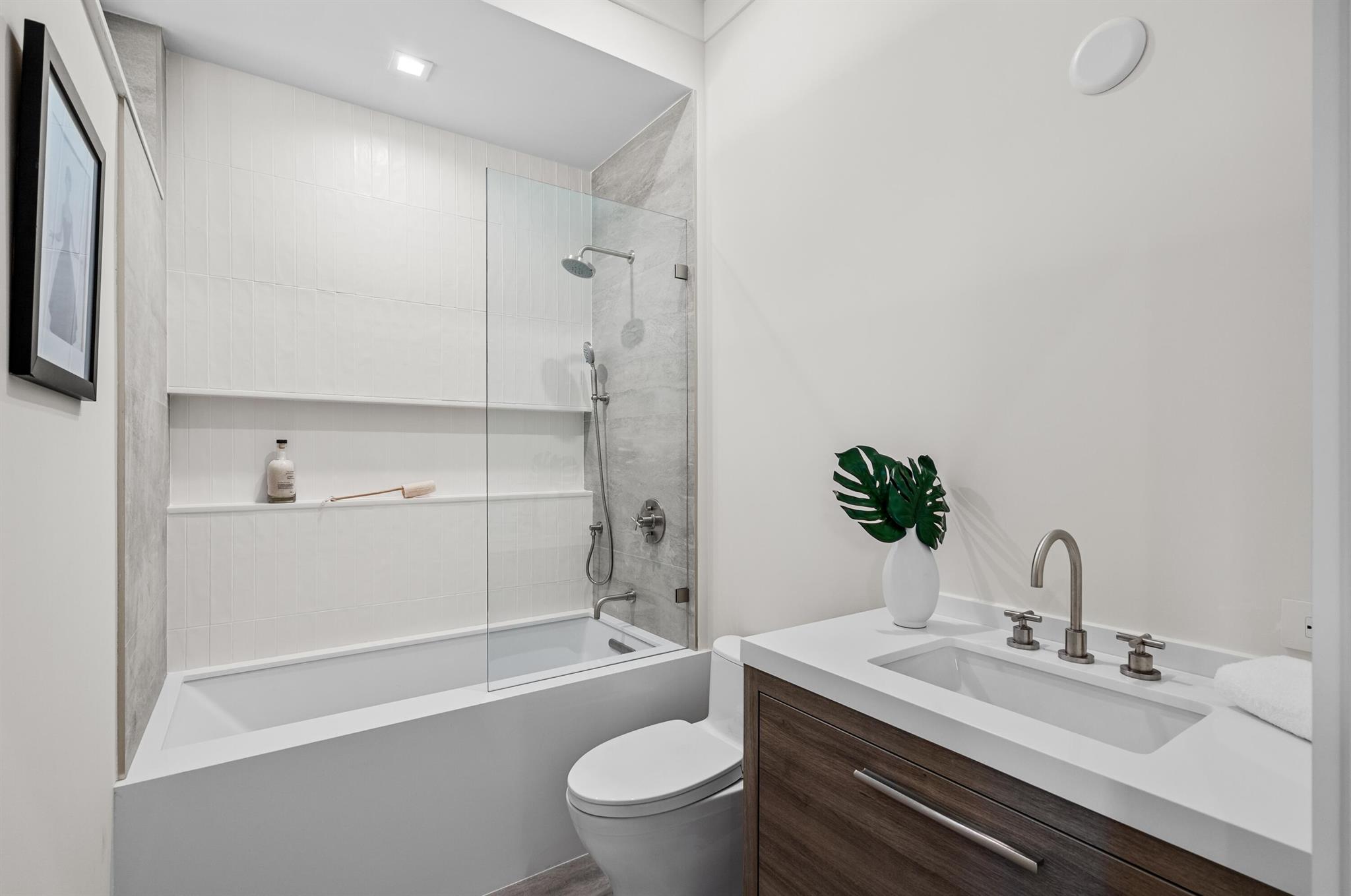 LAKEVIEW HEIGHTS UNIT 1 D - Residential