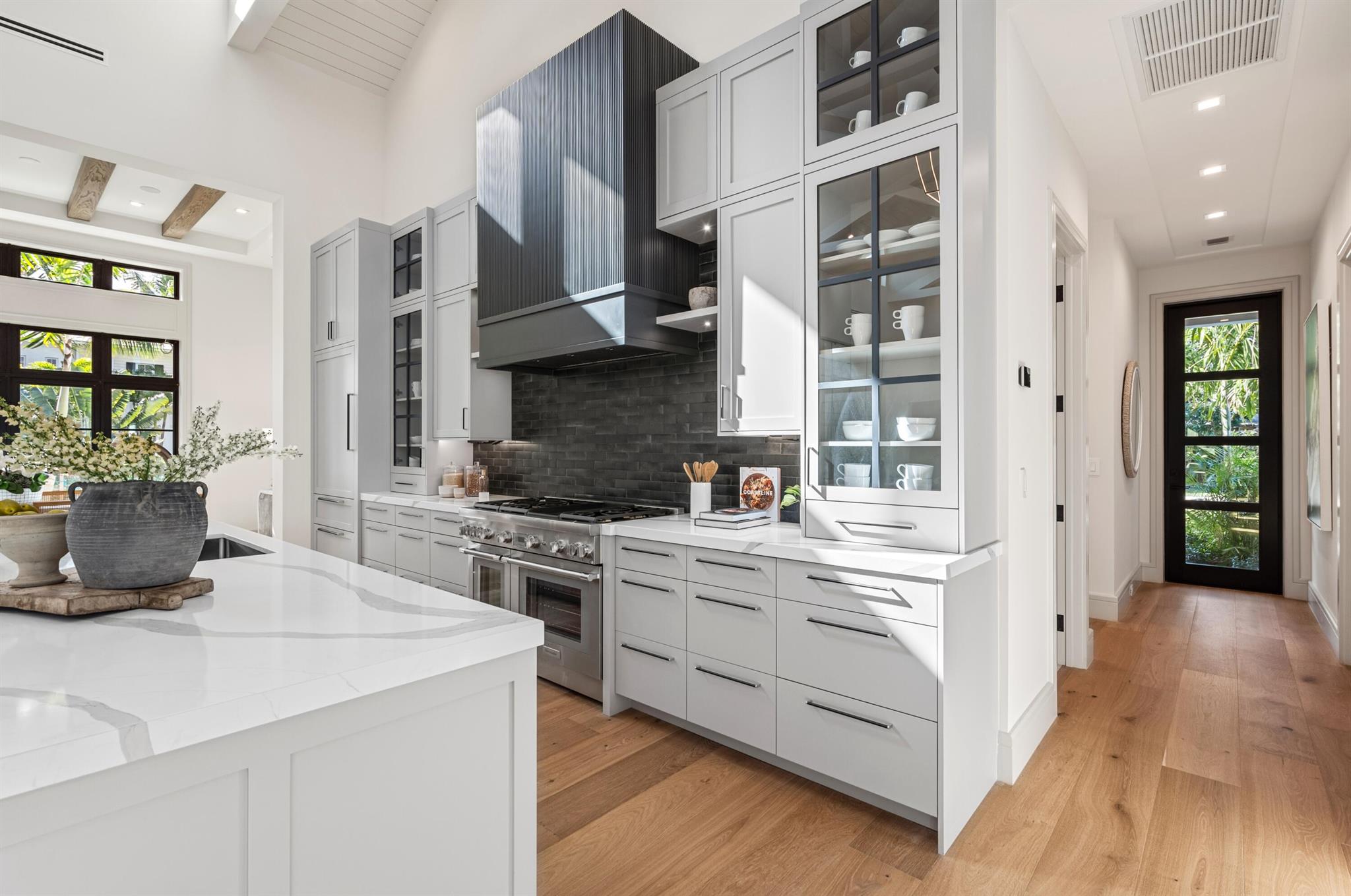 LAKEVIEW HEIGHTS UNIT 1 D - Residential