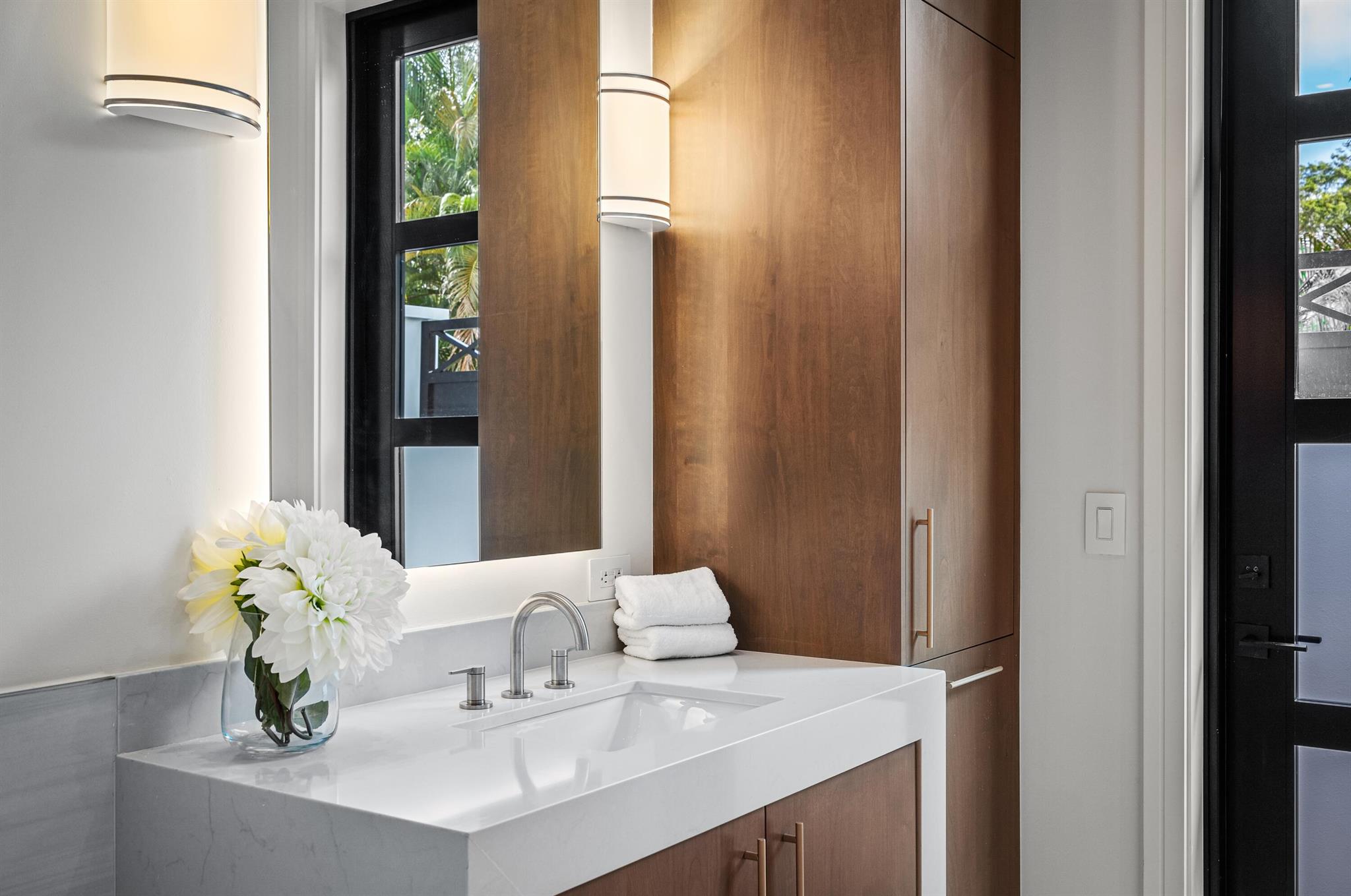 LAKEVIEW HEIGHTS UNIT 1 D - Residential