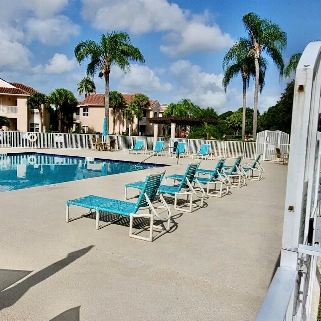 GOLF VILLAS II CONDOMINIU - Residential Lease