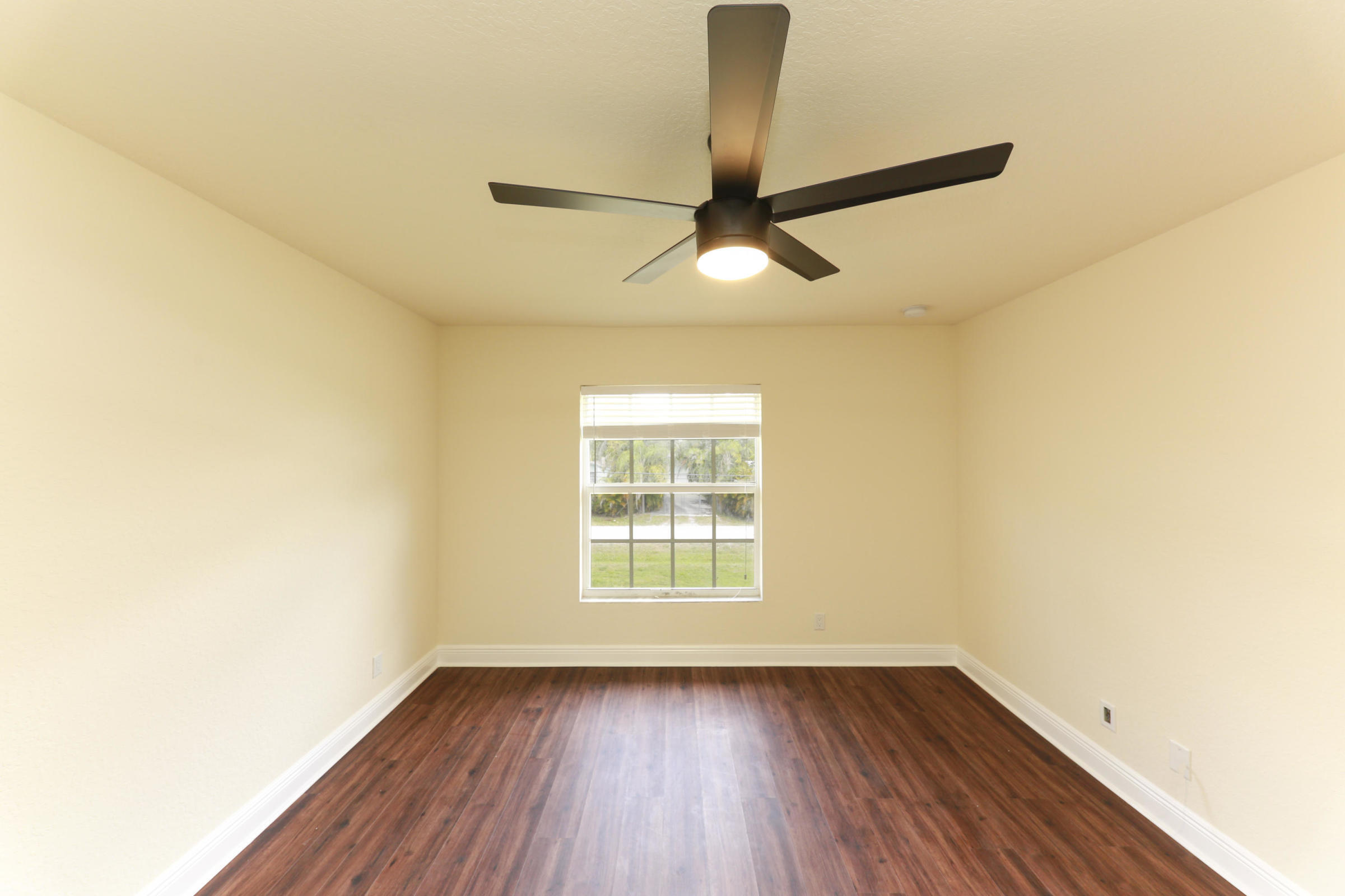 Acreage - Residential Lease