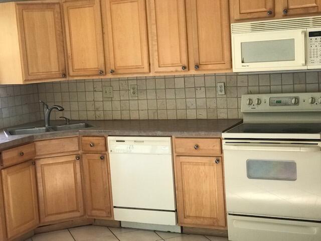 SUGAR POND MANOR OF WELLINGTON - Residential Lease