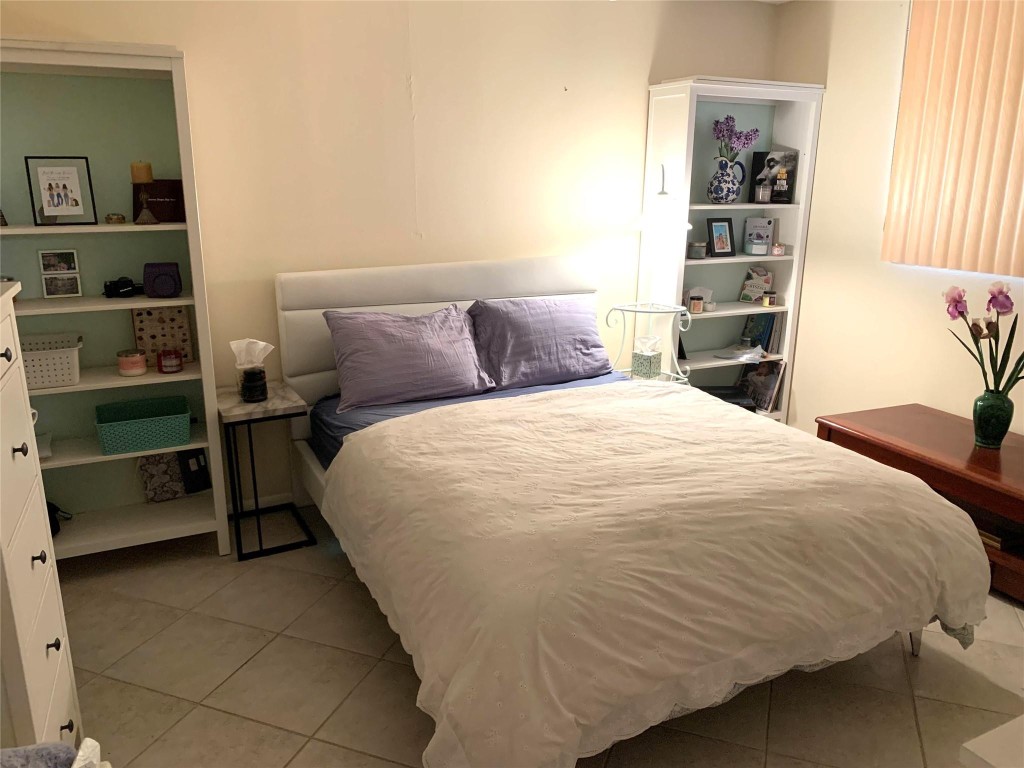 2731 NE 14th Street Causeway 307