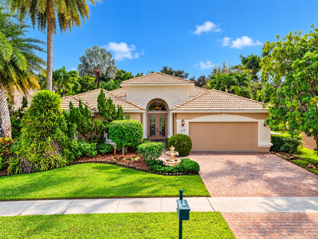Photo of 6946 MILANI Street, Lake Worth, FL 33467 (MLS # B26086562)