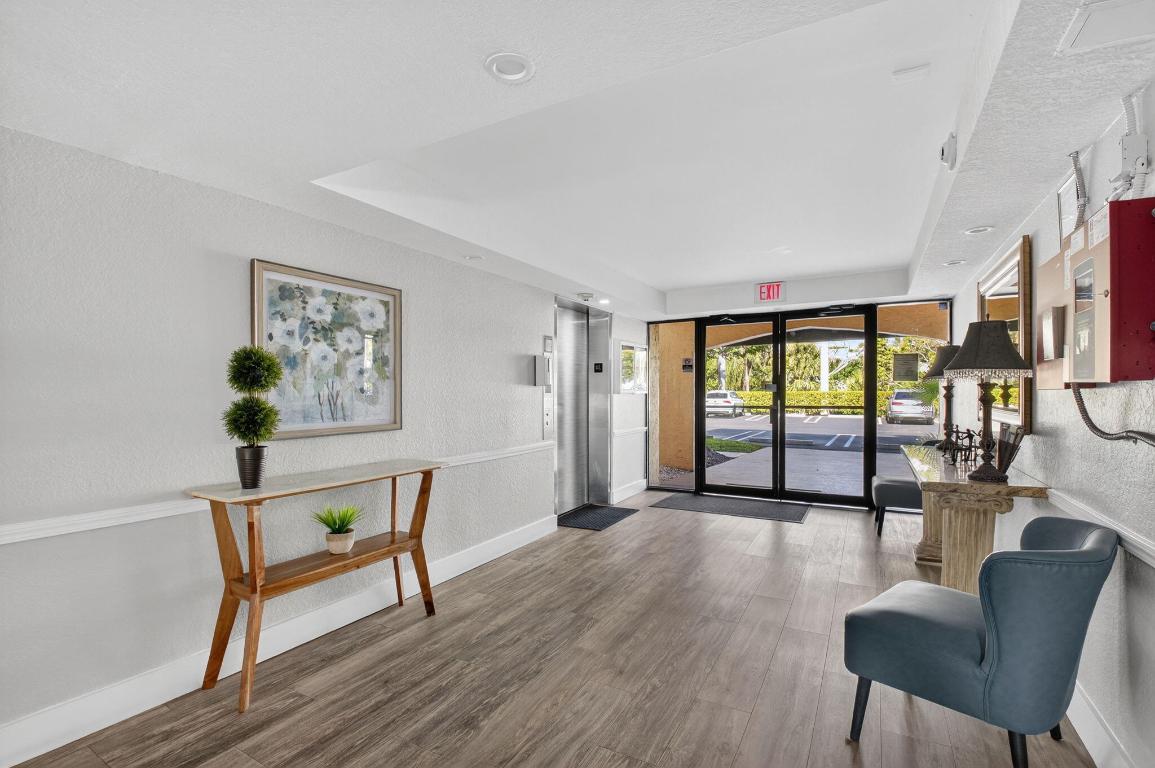 LAVERS DELRAY RACQUET CLUB CONDO - Residential