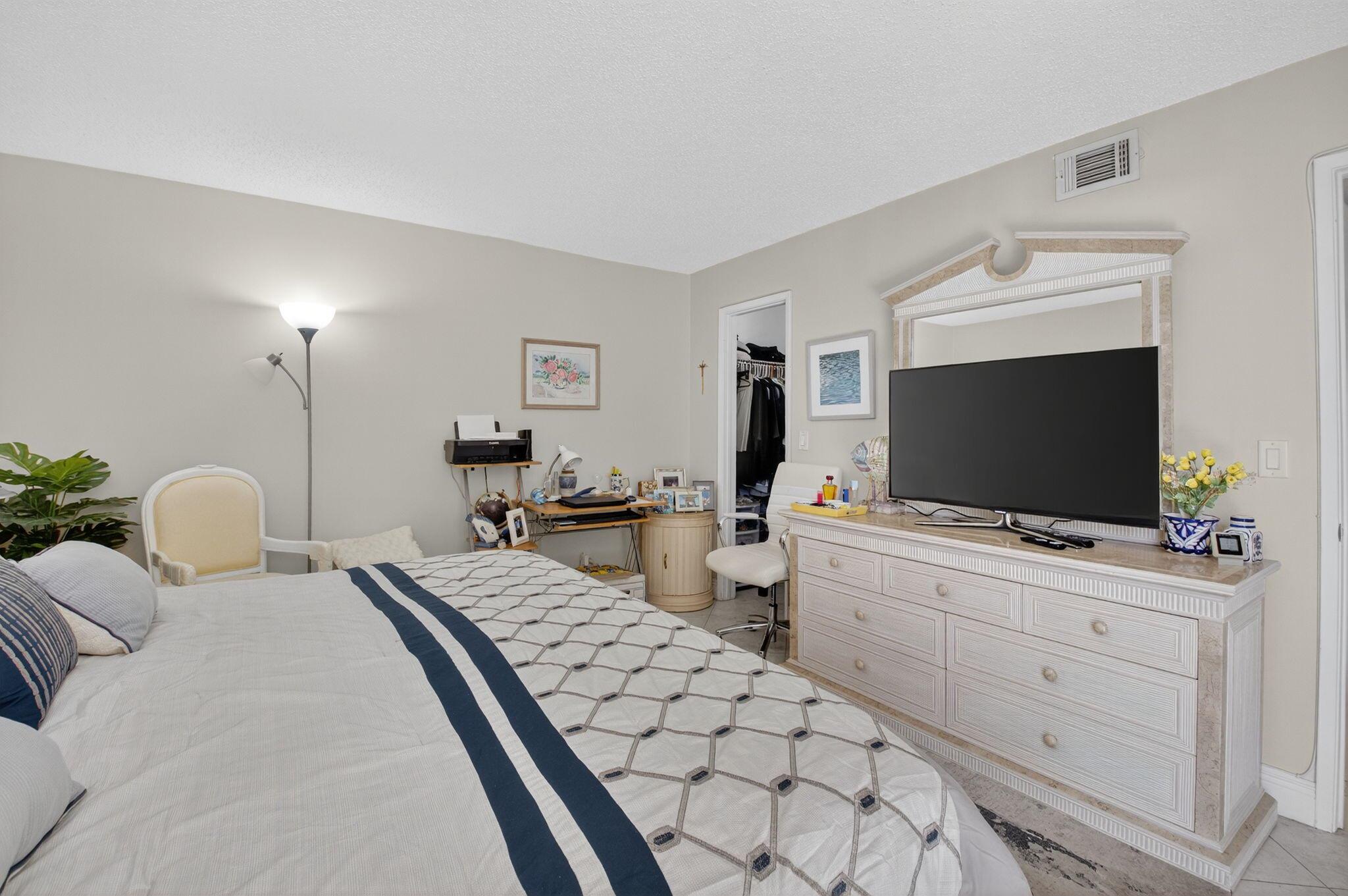 LAVERS DELRAY RACQUET CLU - Residential