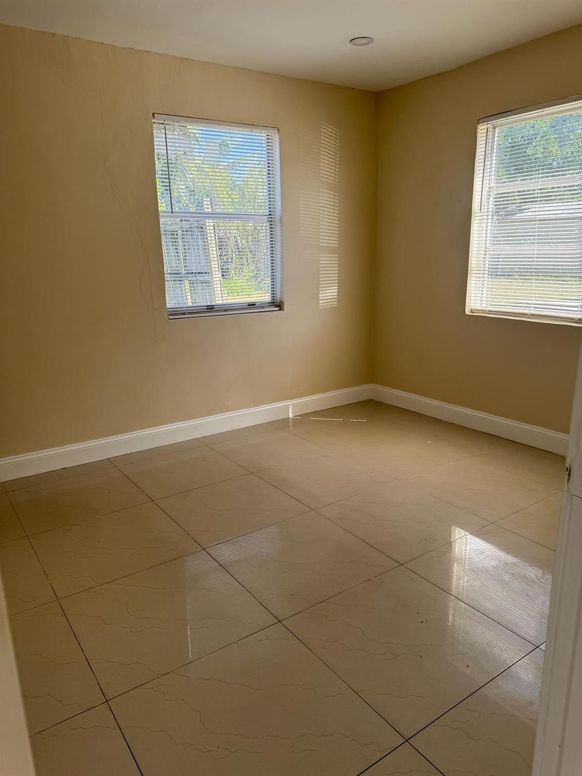 Acrehome Park First Add - Residential Lease