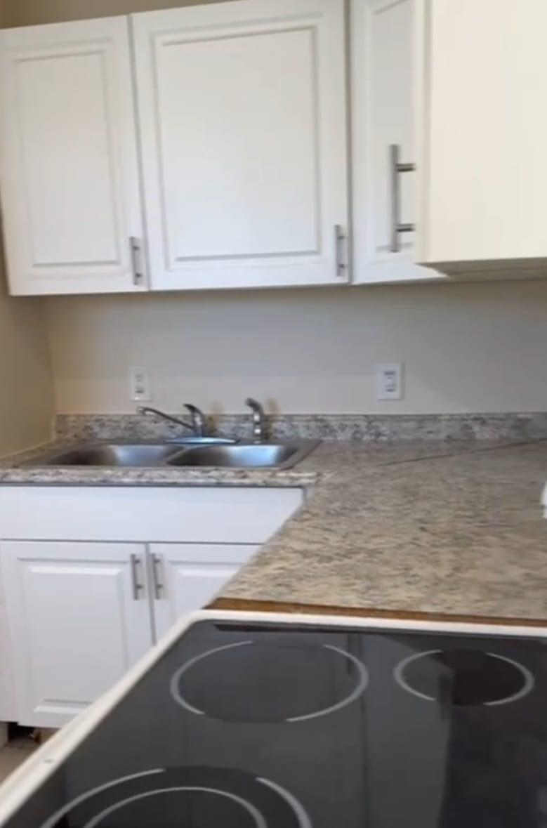 Acrehome Park First Add - Residential Lease