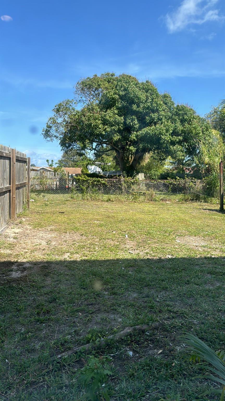 Acrehome Park First Add - Residential Lease