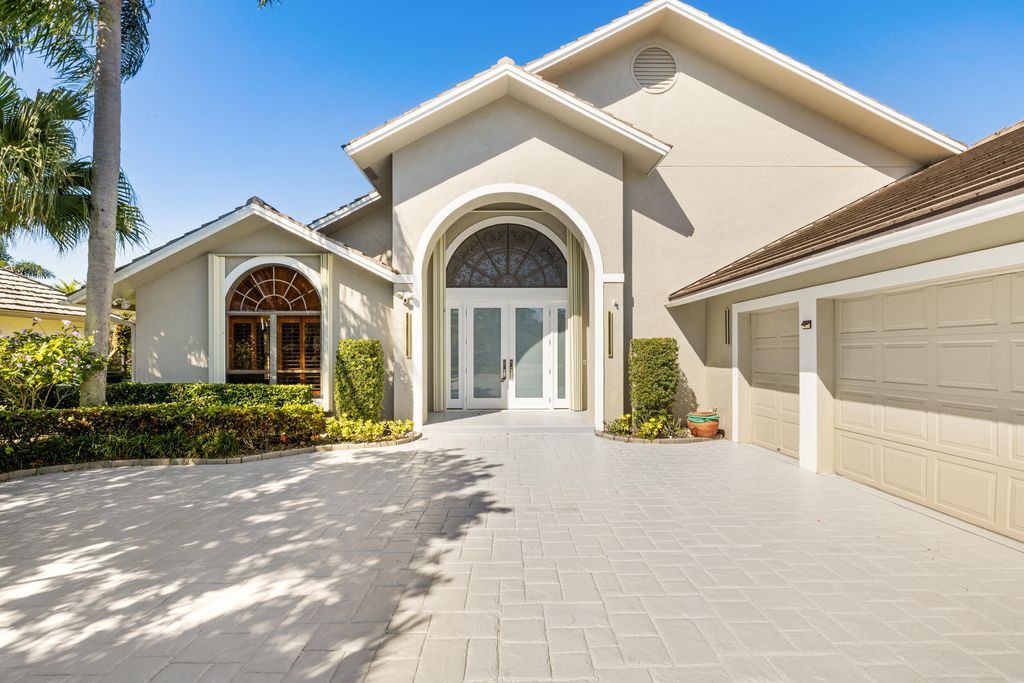 Photo of 6415 Brandon Street, Palm Beach Gardens, FL 33418 (MLS # R11164832)