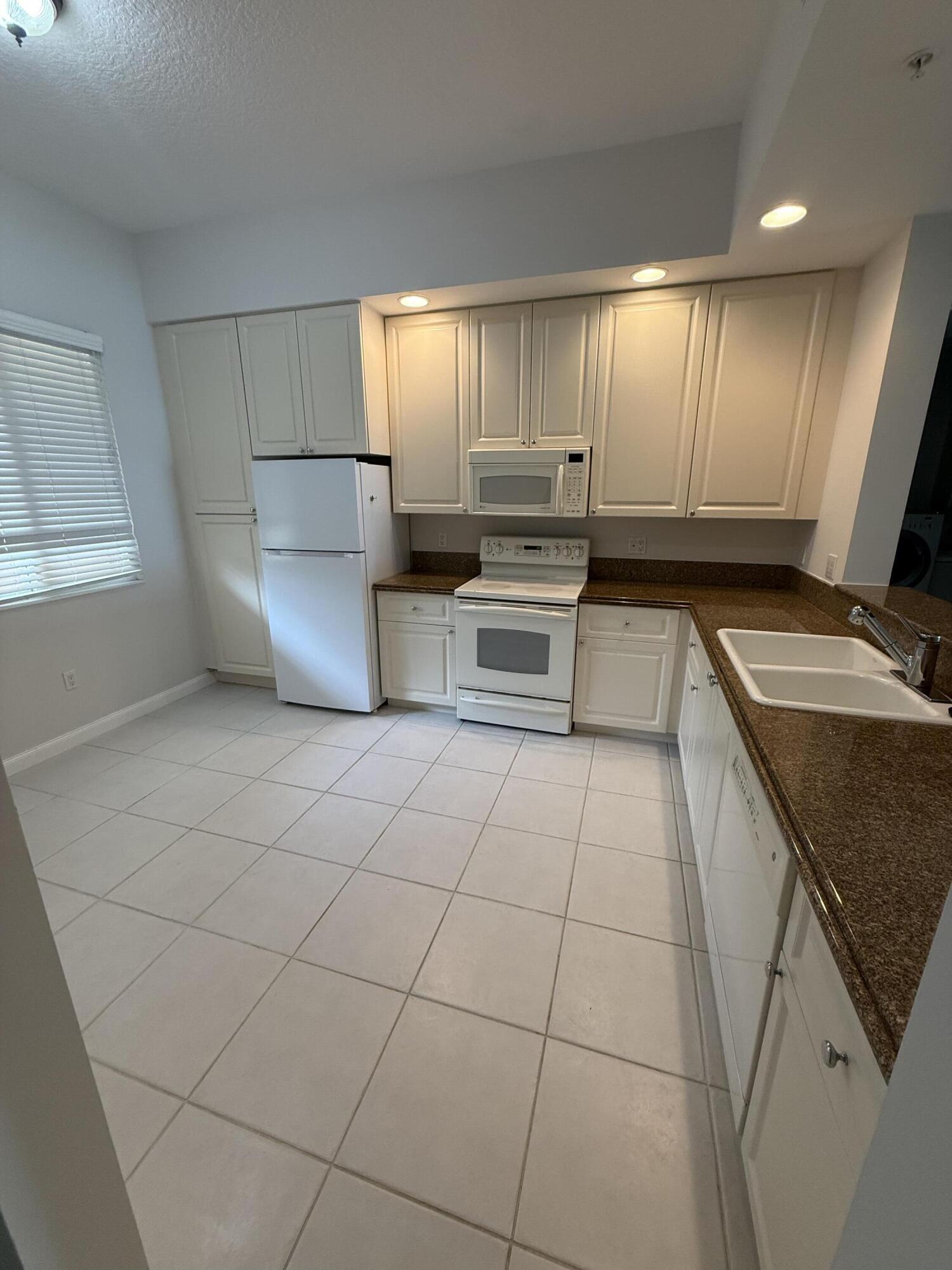 HARBOUR ISLE - Residential