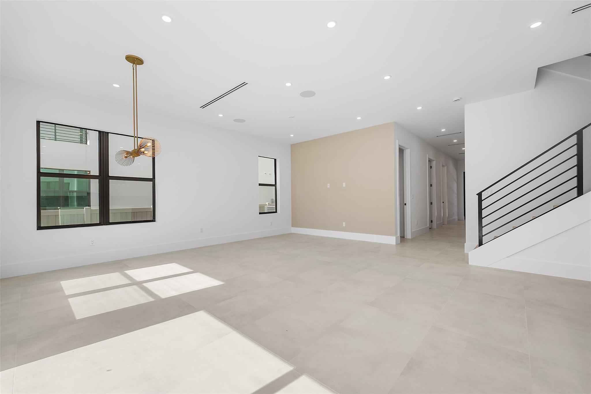 3296 SW 15th Ave 3296