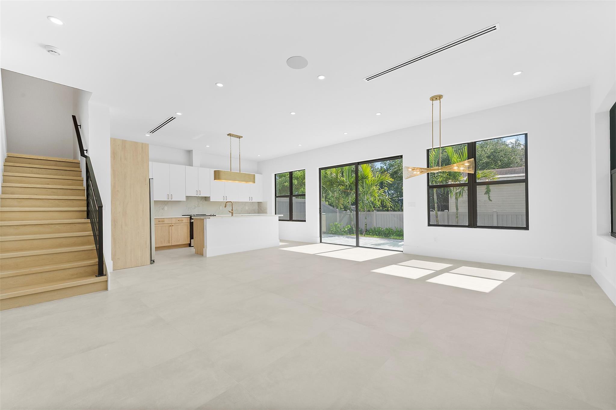 3296 SW 15th Ave 3296