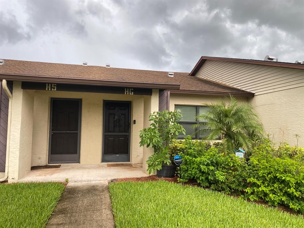 Photo of 6018 Indrio Road Rd #H-6, Fort Pierce, FL 34951 (MLS # R10817829)