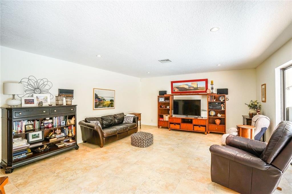 Maplewood 80-37 B - Residential