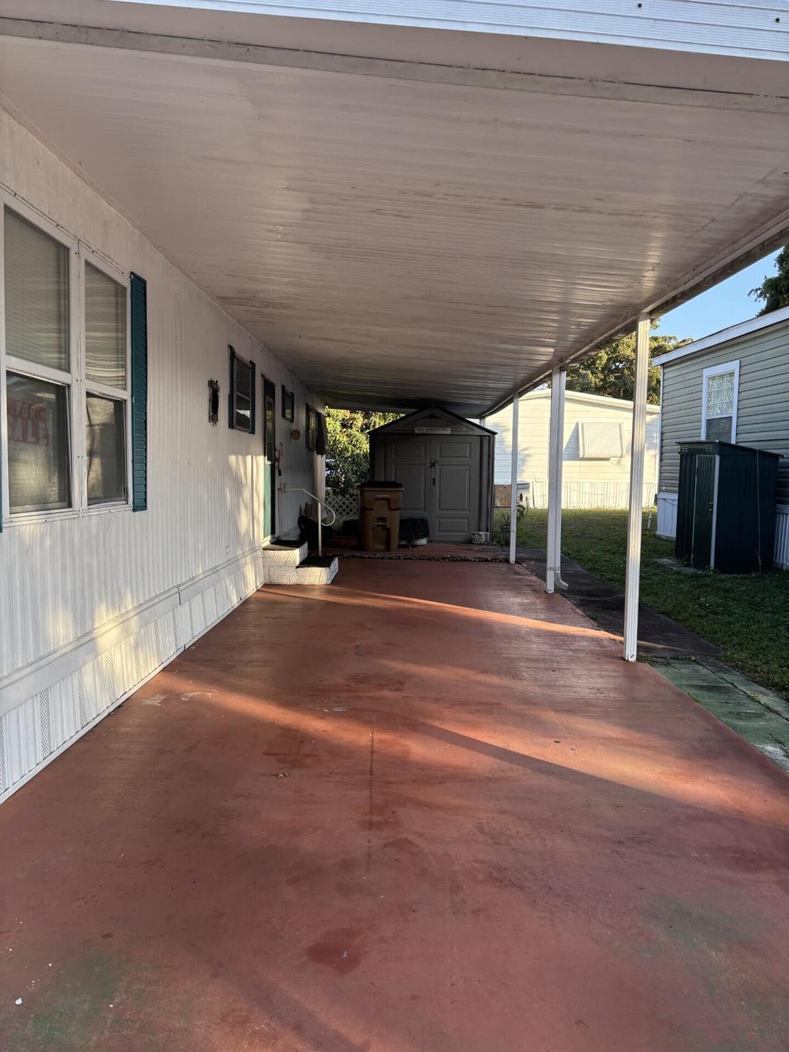 4906 NW 1st Terrace