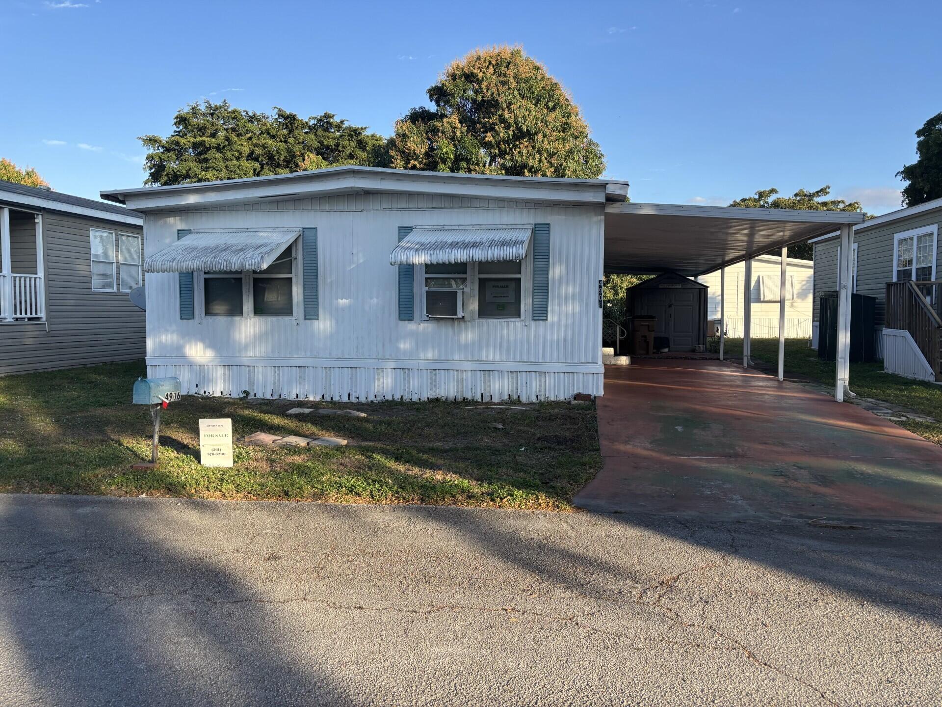 4906 NW 1st Terrace
