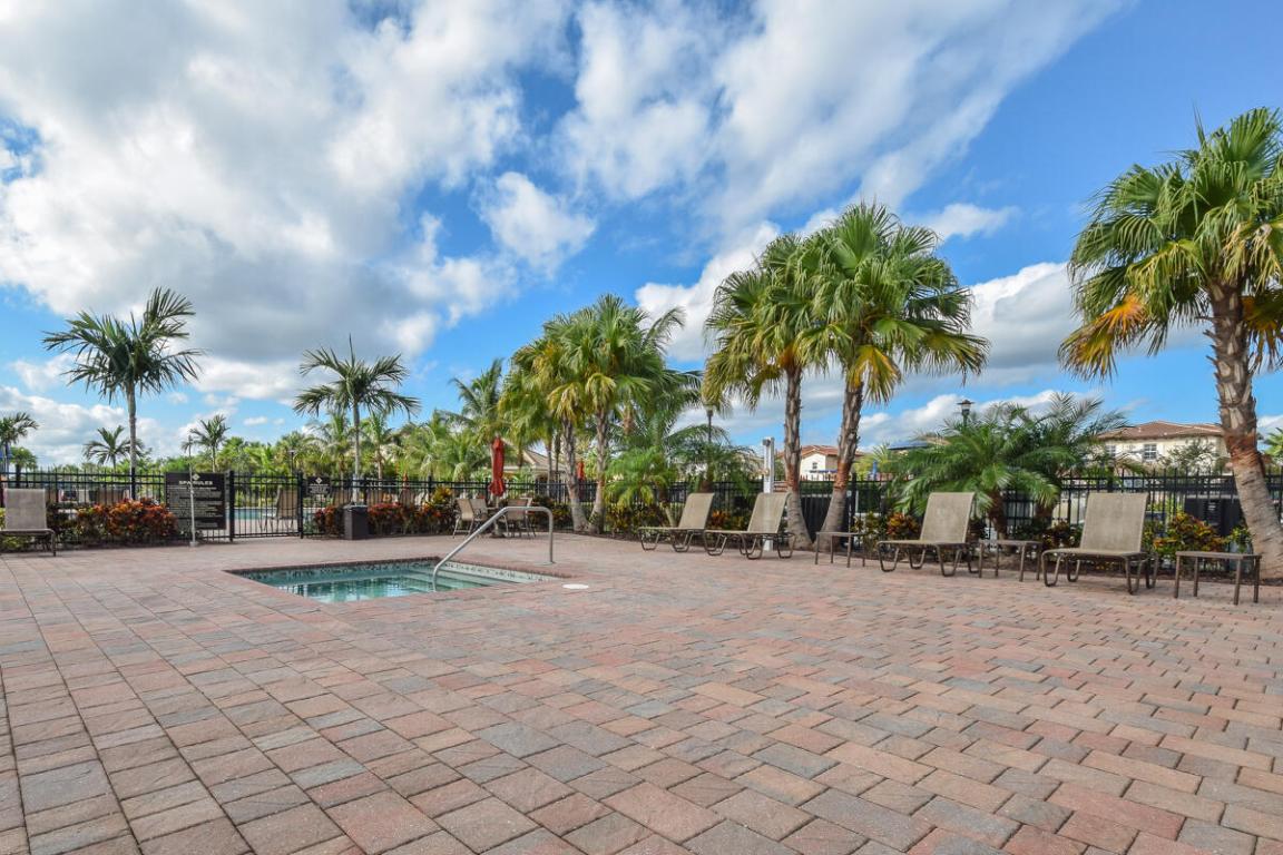 LOXAHATCHEE RESERVE NORTH - Residential Lease