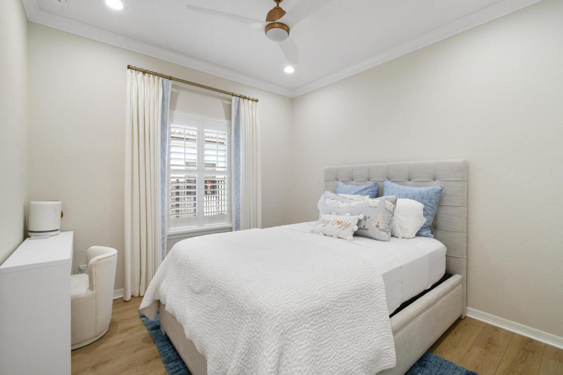 LOXAHATCHEE RESERVE NORTH - Residential Lease