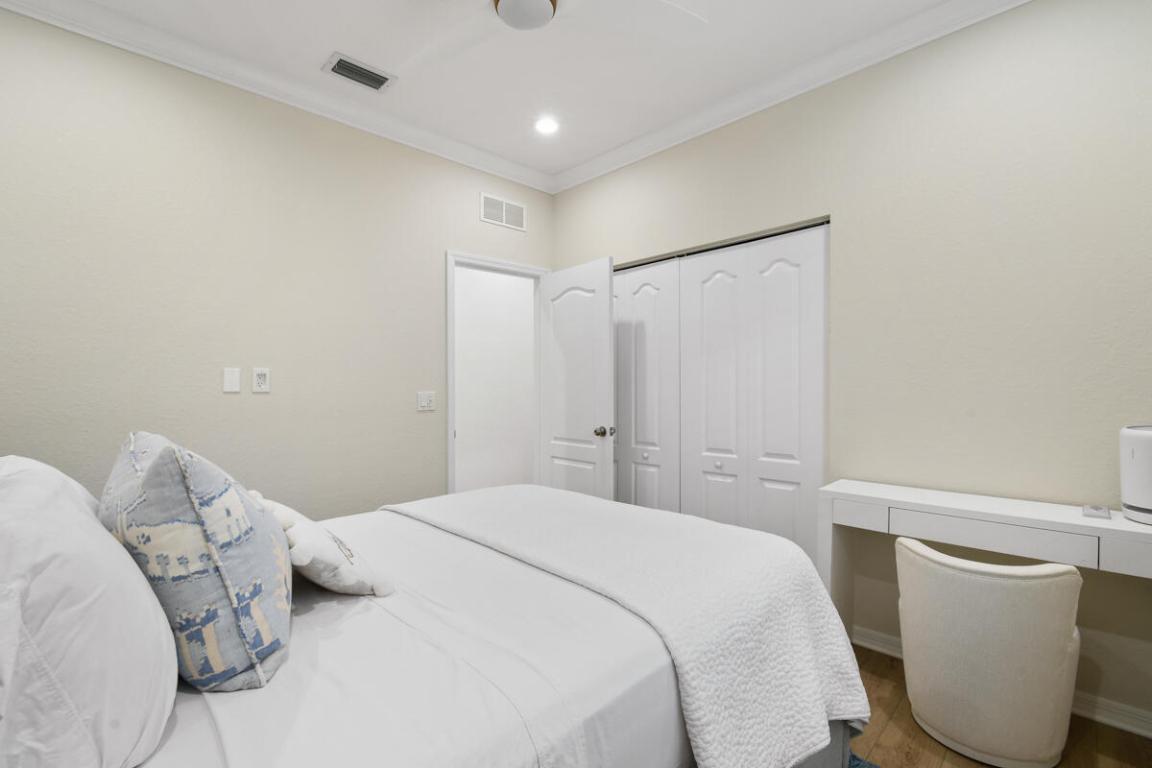 LOXAHATCHEE RESERVE NORTH - Residential Lease