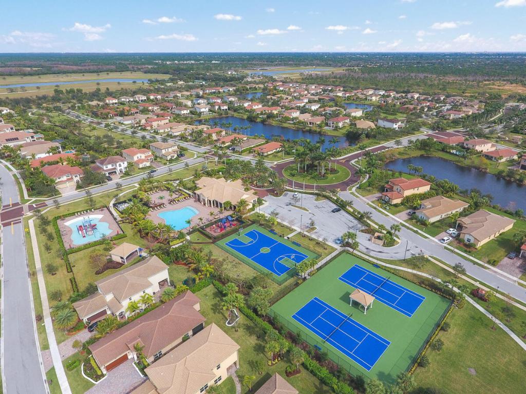 LOXAHATCHEE RESERVE NORTH - Residential Lease