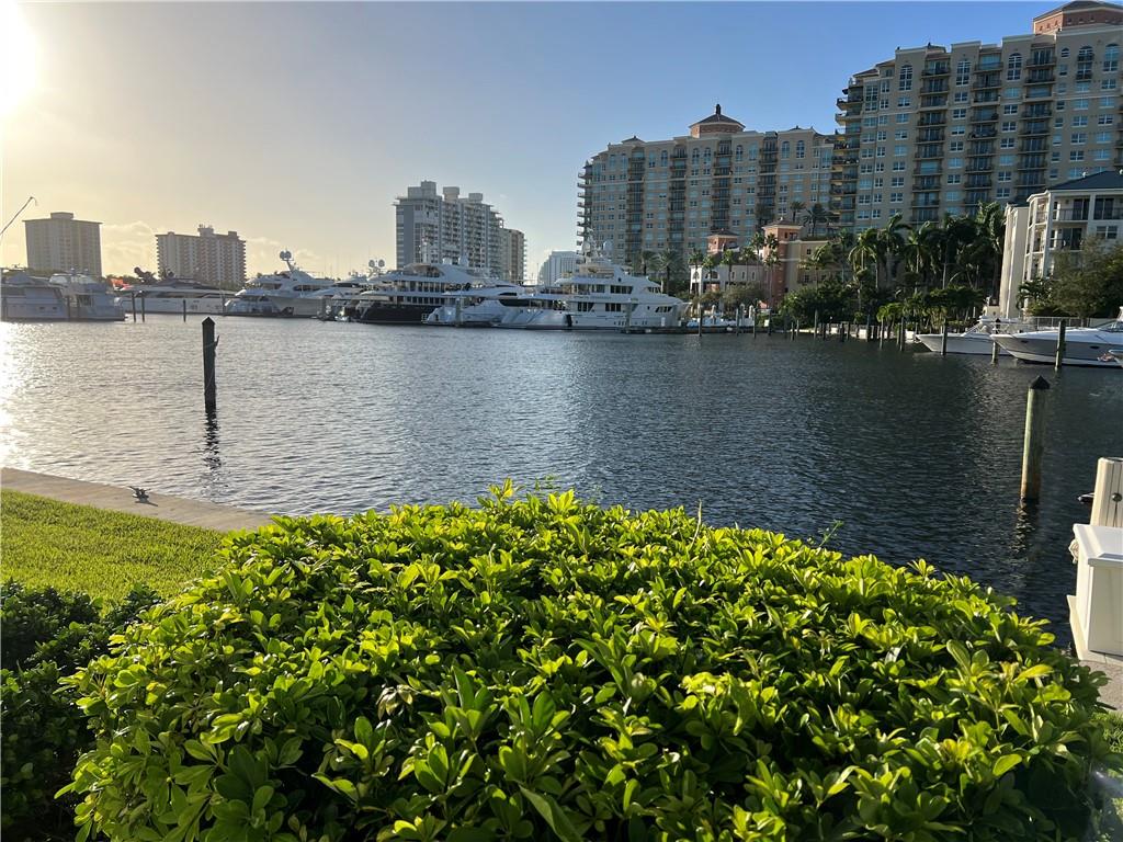 CORAL COVE - Residential