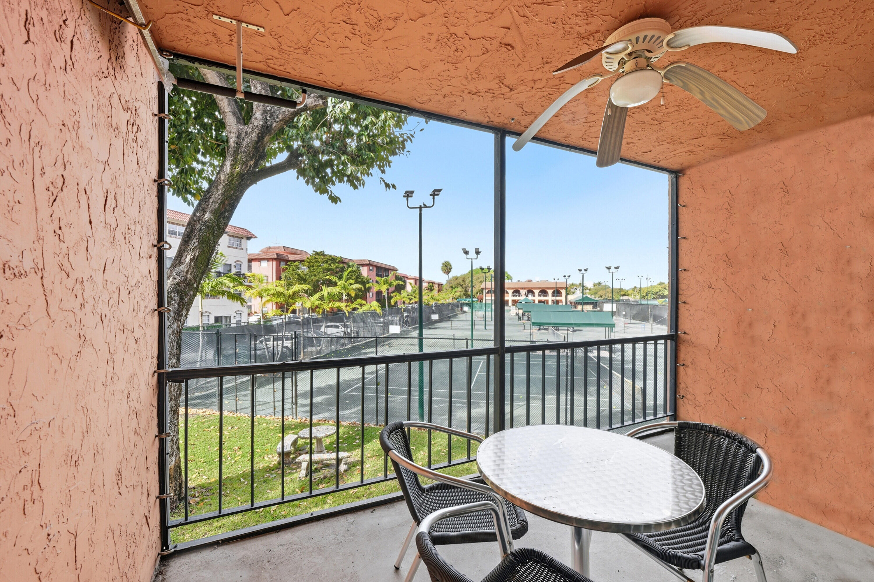 TENNIS CLUB OUTERBRIDGE CONDO - Residential