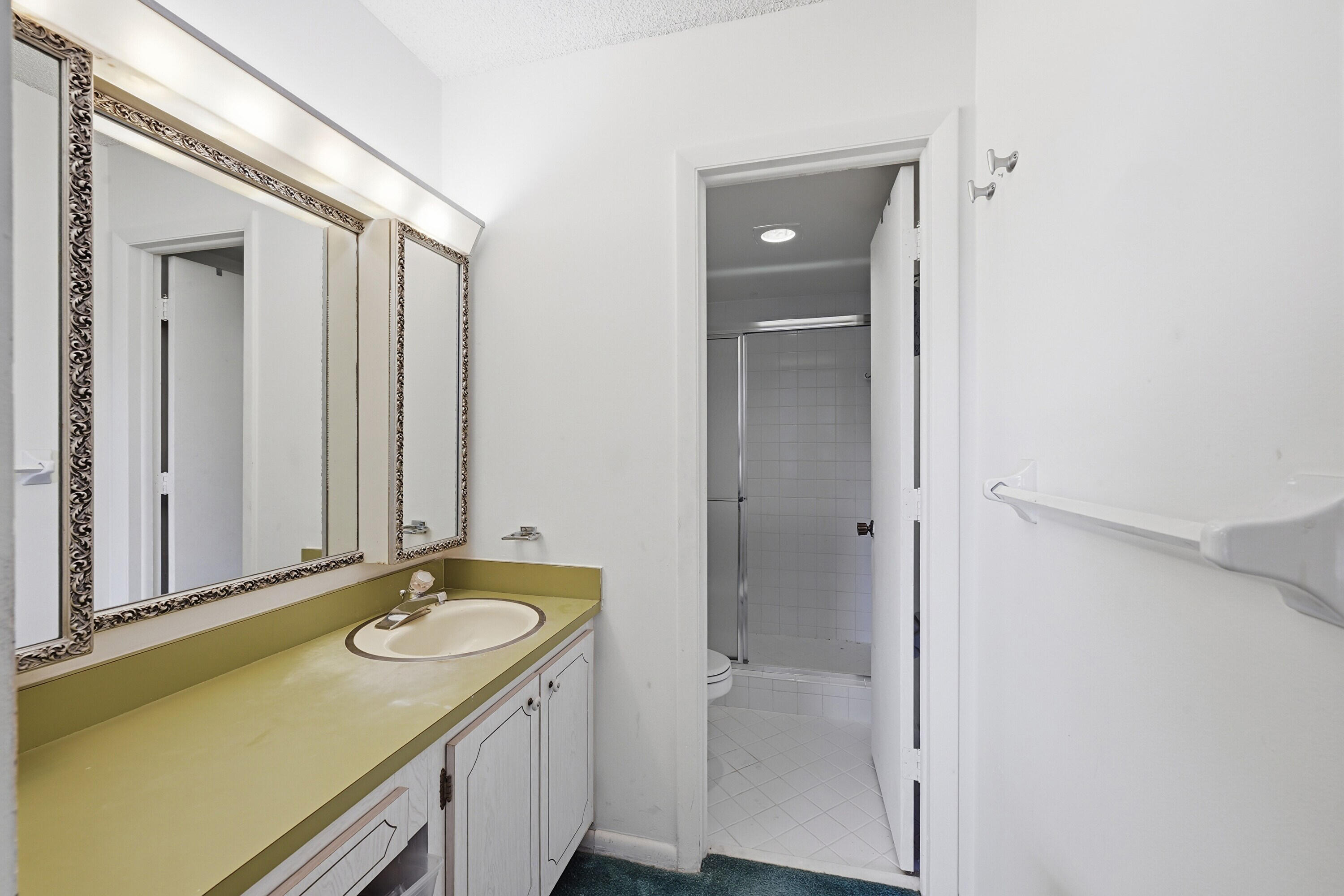 TENNIS CLUB OUTERBRIDGE CONDO - Residential